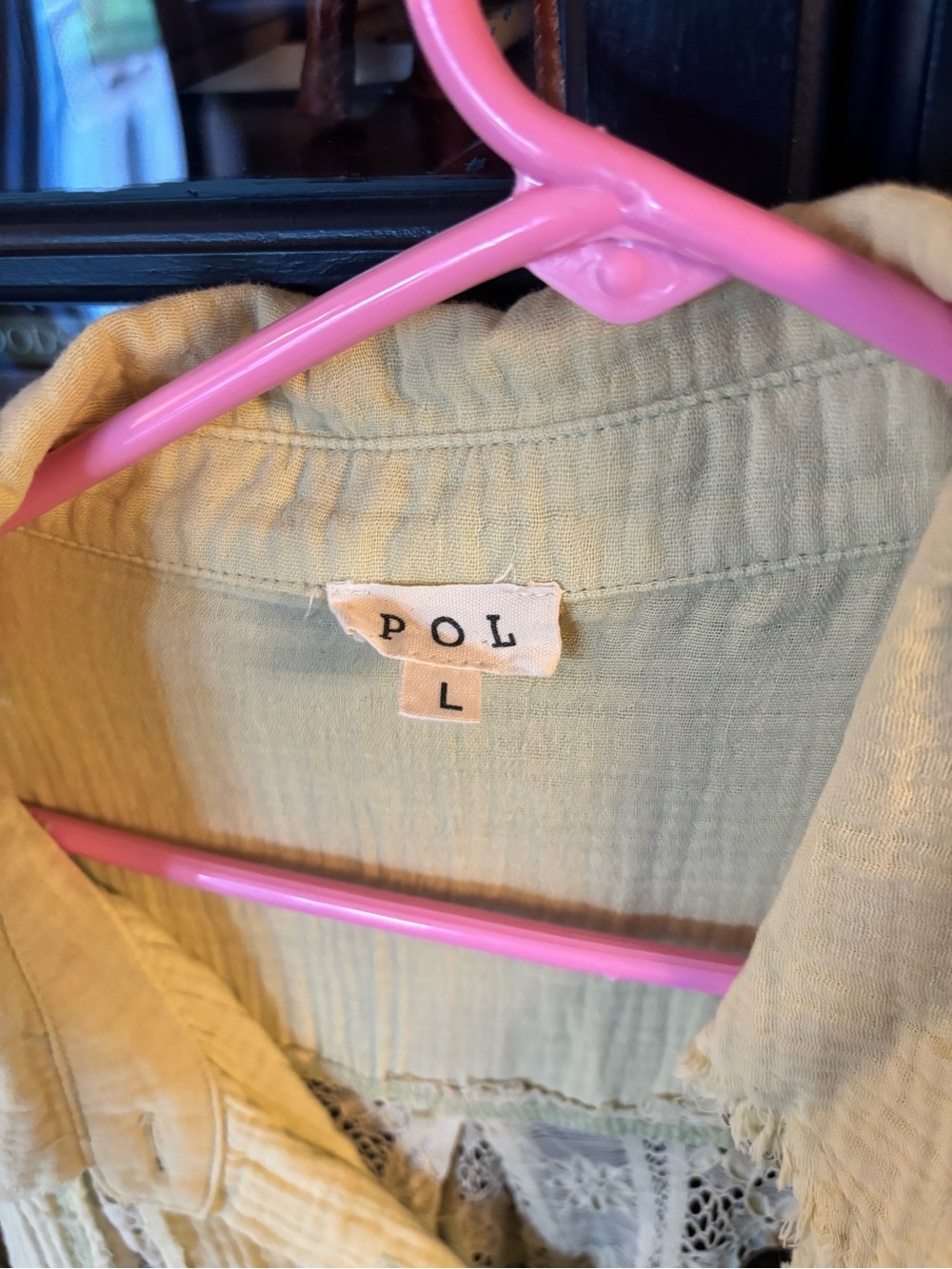 POL Pale celery Lace-Trim Button Down Women's Top - Picture 4 of 4